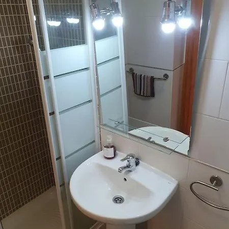 Bj D Aire Acond 4 Huesp Wifi Apartment *